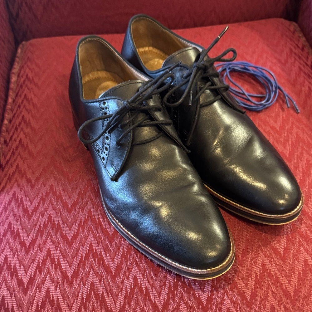 Johnston & Murphy Black Leather Men's Dress Shoes